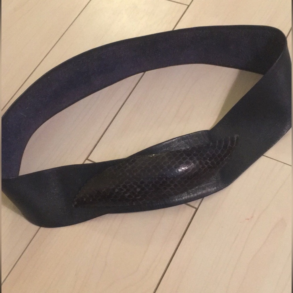 Vintage Navy Leather Belt